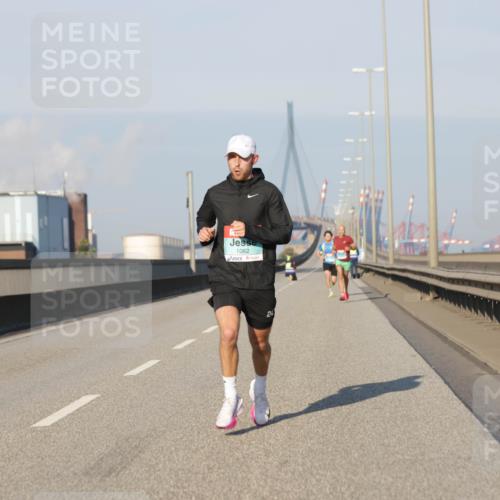 03.10.2025 - Köhlbrandbrückenlauf Jannik Wohlers http://msf.ph/oto/9050828 03.10.2025 09:36:55 Position 3 1062, 24 meine-sportfotos.de