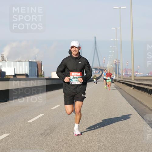 03.10.2025 - Köhlbrandbrückenlauf Jannik Wohlers http://msf.ph/oto/9050882 03.10.2025 09:36:56 Position 3 1062, 247 meine-sportfotos.de