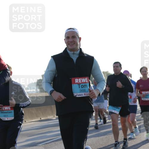 03.10.2025 - Köhlbrandbrückenlauf Jannik Wohlers http://msf.ph/oto/9050886 03.10.2025 09:18:55 Position 3 3595, 1611, 3435, 1492 meine-sportfotos.de