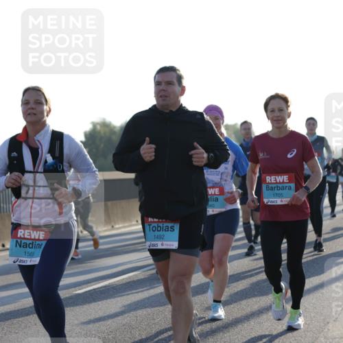 03.10.2025 - Köhlbrandbrückenlauf Jannik Wohlers http://msf.ph/oto/9050903 03.10.2025 09:18:56 Position 3 1565, 1492, 640, 1705 meine-sportfotos.de