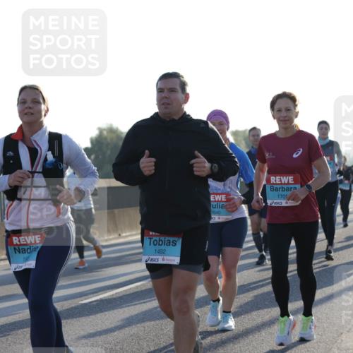 03.10.2025 - Köhlbrandbrückenlauf Jannik Wohlers http://msf.ph/oto/9050909 03.10.2025 09:18:56 Position 3 156, 1492, 1640, 1705 meine-sportfotos.de