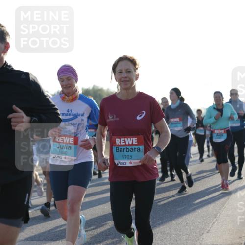 03.10.2025 - Köhlbrandbrückenlauf Jannik Wohlers http://msf.ph/oto/9050927 03.10.2025 09:18:57 Position 3 1492, 41, 1640, 1705 meine-sportfotos.de