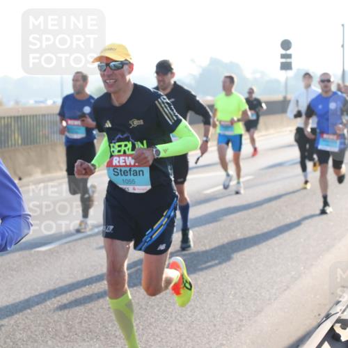 03.10.2025 - Köhlbrandbrückenlauf Lena Gebhardt http://msf.ph/oto/9050978 03.10.2025 09:14:31 Position 1 50, 3704, 1055 meine-sportfotos.de