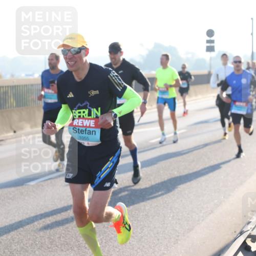 03.10.2025 - Köhlbrandbrückenlauf Lena Gebhardt http://msf.ph/oto/9050989 03.10.2025 09:14:31 Position 1 50, 1055 meine-sportfotos.de