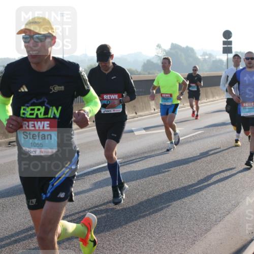 03.10.2025 - Köhlbrandbrückenlauf Lena Gebhardt http://msf.ph/oto/9050997 03.10.2025 09:14:31 Position 1 50, 1055, 177 meine-sportfotos.de