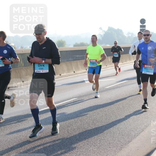 03.10.2025 - Köhlbrandbrückenlauf Lena Gebhardt http://msf.ph/oto/9051010 03.10.2025 09:14:31 Position 1 3756, 3288, 2937 meine-sportfotos.de
