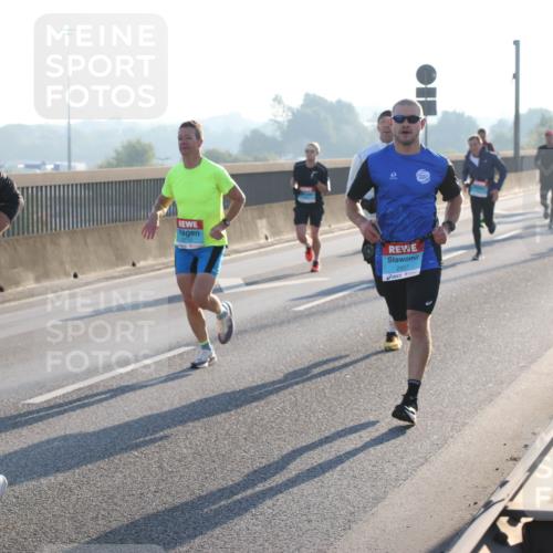 03.10.2025 - Köhlbrandbrückenlauf Lena Gebhardt http://msf.ph/oto/9051030 03.10.2025 09:14:32 Position 1 3288, 2937 meine-sportfotos.de