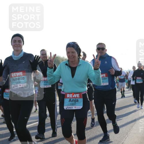 03.10.2025 - Köhlbrandbrückenlauf Jannik Wohlers http://msf.ph/oto/9051054 03.10.2025 09:18:59 Position 3 9, 1438, 1535, 1337, 71 meine-sportfotos.de