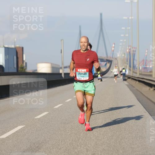 03.10.2025 - Köhlbrandbrückenlauf Jannik Wohlers http://msf.ph/oto/9051067 03.10.2025 09:37:03 Position 3 2968 meine-sportfotos.de