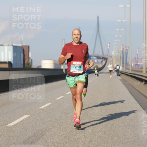 03.10.2025 - Köhlbrandbrückenlauf Jannik Wohlers http://msf.ph/oto/9051108 03.10.2025 09:37:04 Position 3 2968 meine-sportfotos.de