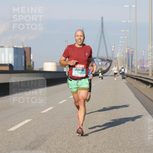 03.10.2025 - Köhlbrandbrückenlauf Jannik Wohlers http://msf.ph/oto/9051112 03.10.2025 09:37:04 Position 3 2968 meine-sportfotos.de