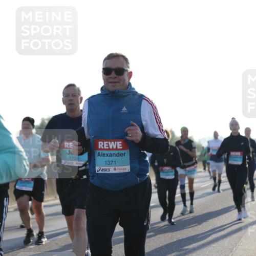 03.10.2025 - Köhlbrandbrückenlauf Jannik Wohlers http://msf.ph/oto/9051131 03.10.2025 09:19:00 Position 3 1739, 8, 1371 meine-sportfotos.de