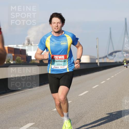 03.10.2025 - Köhlbrandbrückenlauf Jannik Wohlers http://msf.ph/oto/9051159 03.10.2025 09:37:06 Position 3 3304 meine-sportfotos.de
