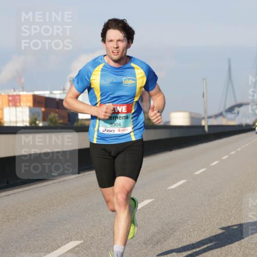 03.10.2025 - Köhlbrandbrückenlauf Jannik Wohlers http://msf.ph/oto/9051184 03.10.2025 09:37:06 Position 3 3304 meine-sportfotos.de