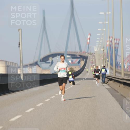 03.10.2025 - Köhlbrandbrückenlauf Jannik Wohlers http://msf.ph/oto/9051244 03.10.2025 09:37:14 Position 3  meine-sportfotos.de