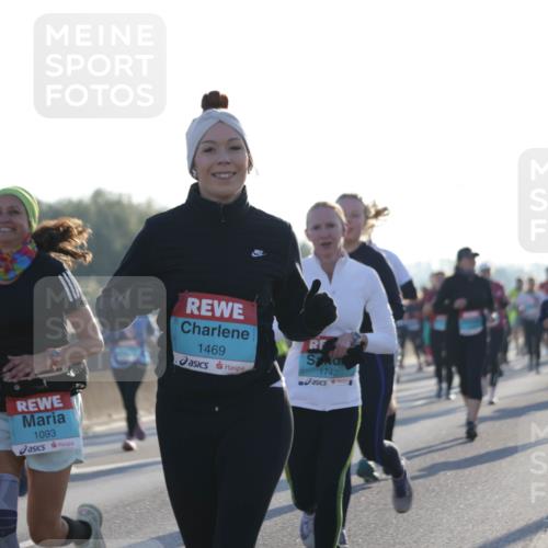 03.10.2025 - Köhlbrandbrückenlauf Jannik Wohlers http://msf.ph/oto/9051257 03.10.2025 09:19:02 Position 3 1093, 1469, 1742 meine-sportfotos.de