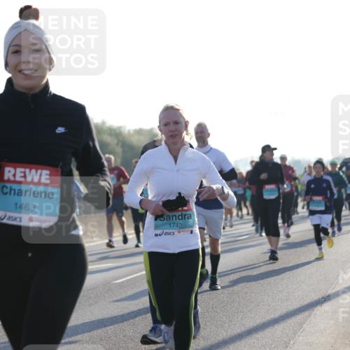 03.10.2025 - Köhlbrandbrückenlauf Jannik Wohlers http://msf.ph/oto/9051286 03.10.2025 09:19:03 Position 3 1093, 1469, 1742 meine-sportfotos.de