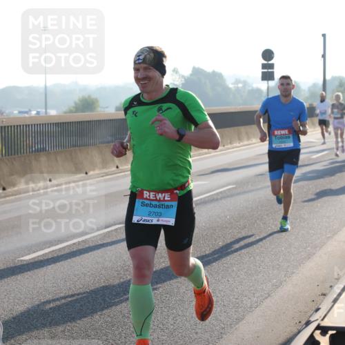 03.10.2025 - Köhlbrandbrückenlauf Lena Gebhardt http://msf.ph/oto/9051322 03.10.2025 09:14:41 Position 1 2703 meine-sportfotos.de