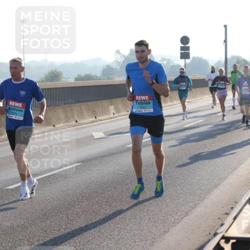 03.10.2025 - Köhlbrandbrückenlauf Lena Gebhardt http://msf.ph/oto/9051336 03.10.2025 09:14:42 Position 1 3078, 1023 meine-sportfotos.de