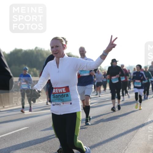 03.10.2025 - Köhlbrandbrückenlauf Jannik Wohlers http://msf.ph/oto/9051338 03.10.2025 09:19:03 Position 3 1742 meine-sportfotos.de