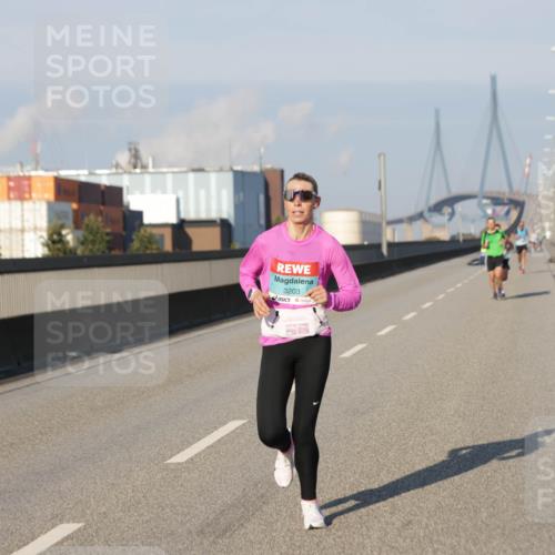 03.10.2025 - Köhlbrandbrückenlauf Jannik Wohlers http://msf.ph/oto/9051349 03.10.2025 09:37:57 Position 3 3203 meine-sportfotos.de