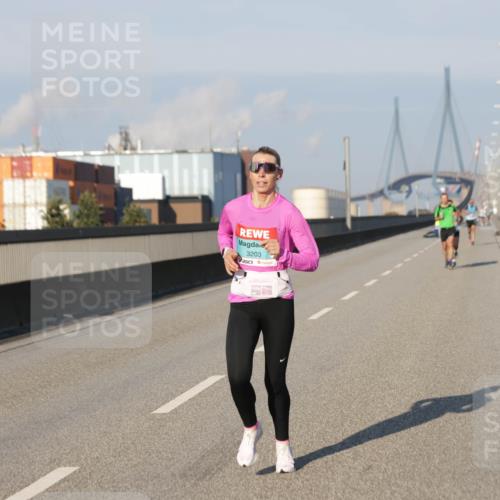 03.10.2025 - Köhlbrandbrückenlauf Jannik Wohlers http://msf.ph/oto/9051356 03.10.2025 09:37:57 Position 3 3203 meine-sportfotos.de