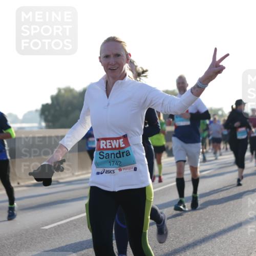 03.10.2025 - Köhlbrandbrückenlauf Jannik Wohlers http://msf.ph/oto/9051386 03.10.2025 09:19:04 Position 3 1742 meine-sportfotos.de