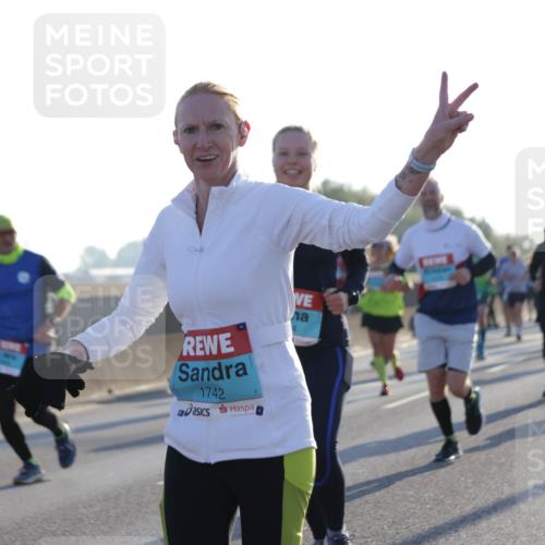 03.10.2025 - Köhlbrandbrückenlauf Jannik Wohlers http://msf.ph/oto/9051405 03.10.2025 09:19:04 Position 3 1742 meine-sportfotos.de