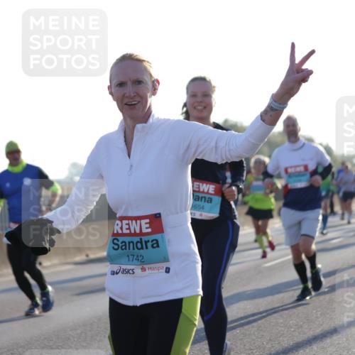 03.10.2025 - Köhlbrandbrückenlauf Jannik Wohlers http://msf.ph/oto/9051412 03.10.2025 09:19:04 Position 3 1742, 1654 meine-sportfotos.de