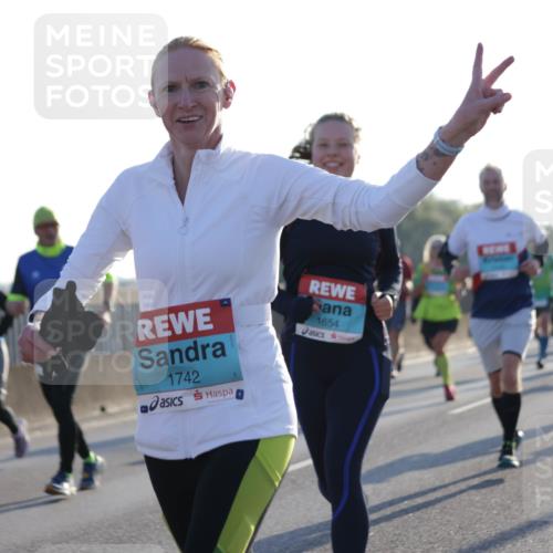 03.10.2025 - Köhlbrandbrückenlauf Jannik Wohlers http://msf.ph/oto/9051421 03.10.2025 09:19:04 Position 3 1742, 1654 meine-sportfotos.de