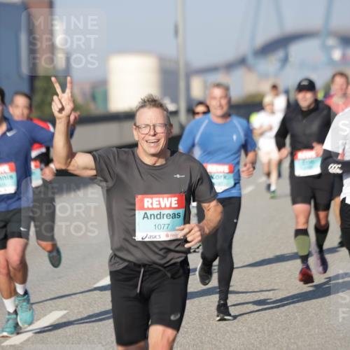 03.10.2025 - Köhlbrandbrückenlauf Jannik Wohlers http://msf.ph/oto/9051504 03.10.2025 09:46:13 Position 3 1077, 2697, 6 meine-sportfotos.de