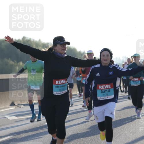 03.10.2025 - Köhlbrandbrückenlauf Jannik Wohlers http://msf.ph/oto/9051536 03.10.2025 09:19:07 Position 3 1362, 3175, 3178, 1418 meine-sportfotos.de