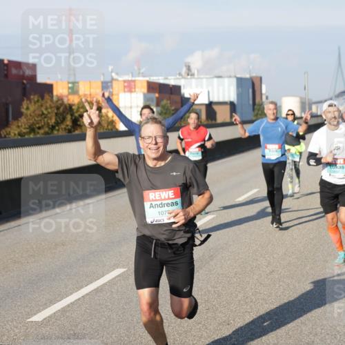 03.10.2025 - Köhlbrandbrückenlauf Jannik Wohlers http://msf.ph/oto/9051574 03.10.2025 09:46:15 Position 3 107, 2697 meine-sportfotos.de