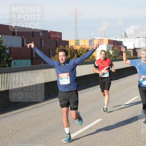 03.10.2025 - Köhlbrandbrückenlauf Jannik Wohlers http://msf.ph/oto/9051595 03.10.2025 09:46:17 Position 3 1405, 1247, 2697 meine-sportfotos.de