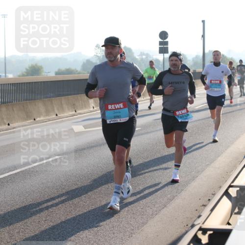 03.10.2025 - Köhlbrandbrückenlauf Lena Gebhardt http://msf.ph/oto/9051633 03.10.2025 09:14:51 Position 1 3785 meine-sportfotos.de