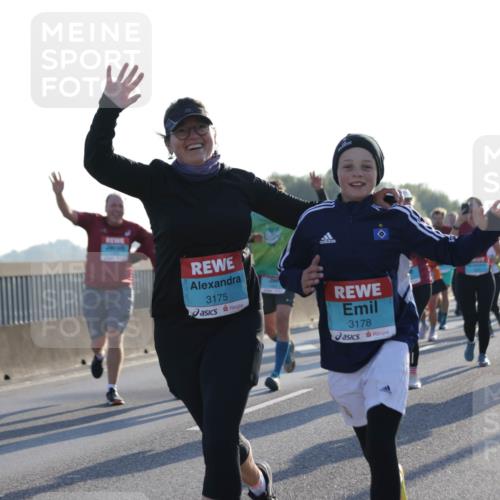 03.10.2025 - Köhlbrandbrückenlauf Jannik Wohlers http://msf.ph/oto/9051634 03.10.2025 09:19:08 Position 3 3175, 3178 meine-sportfotos.de