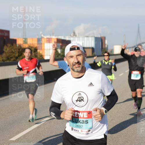 03.10.2025 - Köhlbrandbrückenlauf Jannik Wohlers http://msf.ph/oto/9051645 03.10.2025 09:46:17 Position 3 2697 meine-sportfotos.de