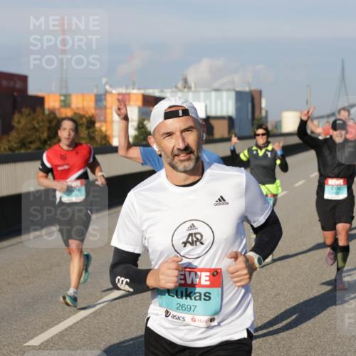 03.10.2025 - Köhlbrandbrückenlauf Jannik Wohlers http://msf.ph/oto/9051649 03.10.2025 09:46:17 Position 3 2697 meine-sportfotos.de