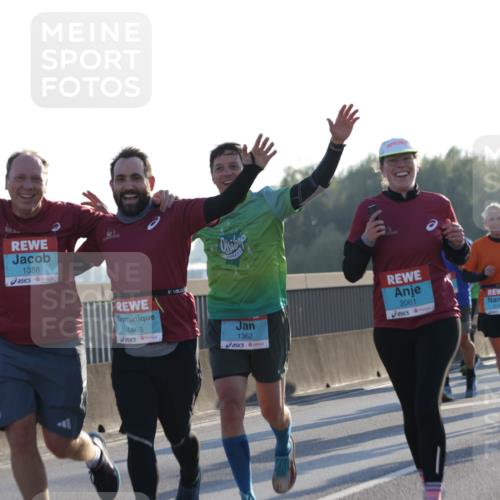 03.10.2025 - Köhlbrandbrückenlauf Jannik Wohlers http://msf.ph/oto/9051666 03.10.2025 09:19:09 Position 3 1388, 1465, 1362, 2061, 2147 meine-sportfotos.de