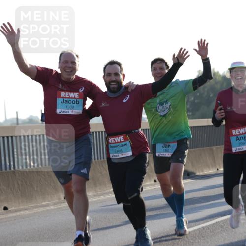 03.10.2025 - Köhlbrandbrückenlauf Jannik Wohlers http://msf.ph/oto/9051687 03.10.2025 09:19:09 Position 3 1388, 1465, 1362, 2061 meine-sportfotos.de