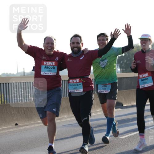 03.10.2025 - Köhlbrandbrückenlauf Jannik Wohlers http://msf.ph/oto/9051707 03.10.2025 09:19:09 Position 3 1388, 1465, 1362, 2061 meine-sportfotos.de