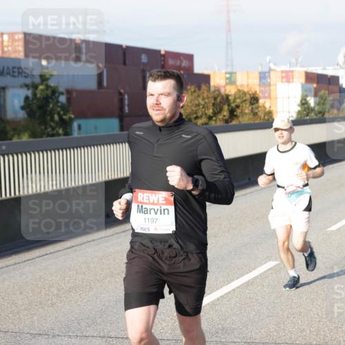 03.10.2025 - Köhlbrandbrückenlauf Jannik Wohlers http://msf.ph/oto/9051726 03.10.2025 09:46:25 Position 3 1197 meine-sportfotos.de