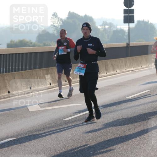 03.10.2025 - Köhlbrandbrückenlauf Lena Gebhardt http://msf.ph/oto/9051806 03.10.2025 09:14:57 Position 1 3136, 3628 meine-sportfotos.de