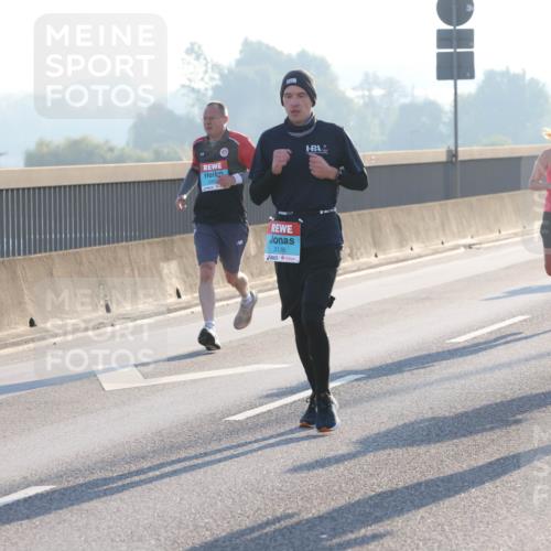 03.10.2025 - Köhlbrandbrückenlauf Lena Gebhardt http://msf.ph/oto/9051810 03.10.2025 09:14:57 Position 1 3136, 3249, 3628 meine-sportfotos.de
