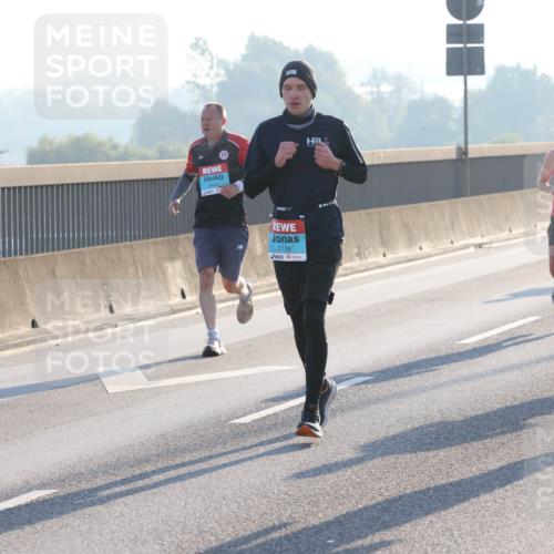03.10.2025 - Köhlbrandbrückenlauf Lena Gebhardt http://msf.ph/oto/9051814 03.10.2025 09:14:57 Position 1 3136, 3628 meine-sportfotos.de