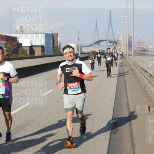 03.10.2025 - Köhlbrandbrückenlauf Jannik Wohlers http://msf.ph/oto/9051830 03.10.2025 09:46:29 Position 3 4, 1248, 2880 meine-sportfotos.de