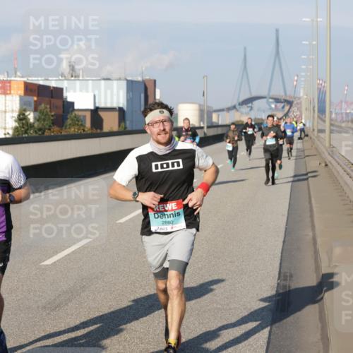 03.10.2025 - Köhlbrandbrückenlauf Jannik Wohlers http://msf.ph/oto/9051865 03.10.2025 09:46:30 Position 3 1248, 2880, 724 meine-sportfotos.de