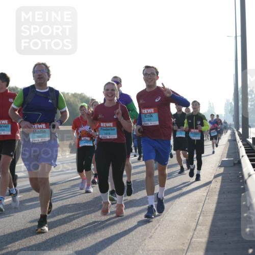 03.10.2025 - Köhlbrandbrückenlauf Jannik Wohlers http://msf.ph/oto/9051939 03.10.2025 09:19:15 Position 3 1456, 3691, 1818, 1901 meine-sportfotos.de