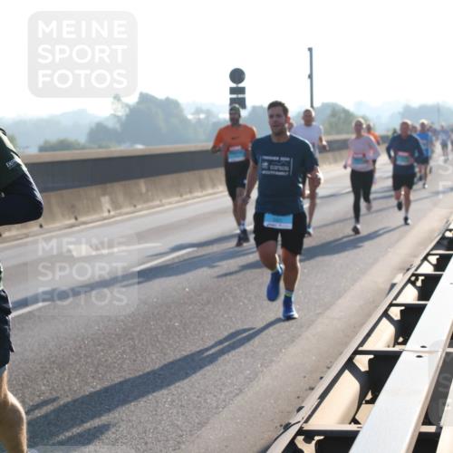 03.10.2025 - Köhlbrandbrückenlauf Lena Gebhardt http://msf.ph/oto/9051955 03.10.2025 09:15:01 Position 1 35, 376 meine-sportfotos.de