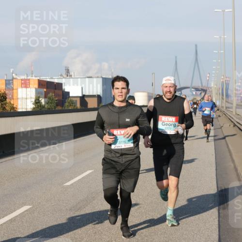 03.10.2025 - Köhlbrandbrückenlauf Jannik Wohlers http://msf.ph/oto/9051970 03.10.2025 09:46:37 Position 3 4, 3775, 2777 meine-sportfotos.de